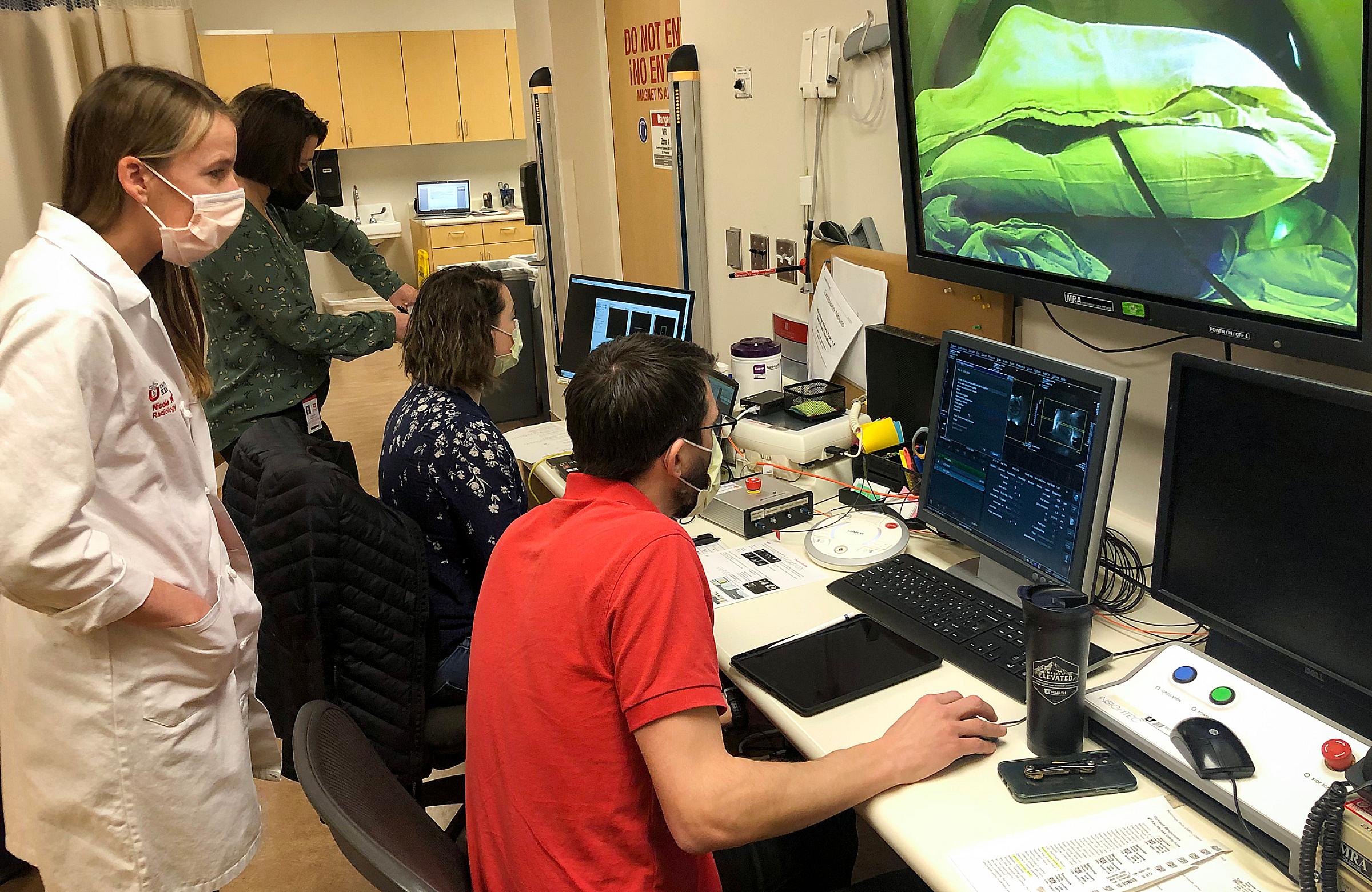 Patient being treated with the MUSE breast cancer ablation system. Credit: Satoshi Minoshima