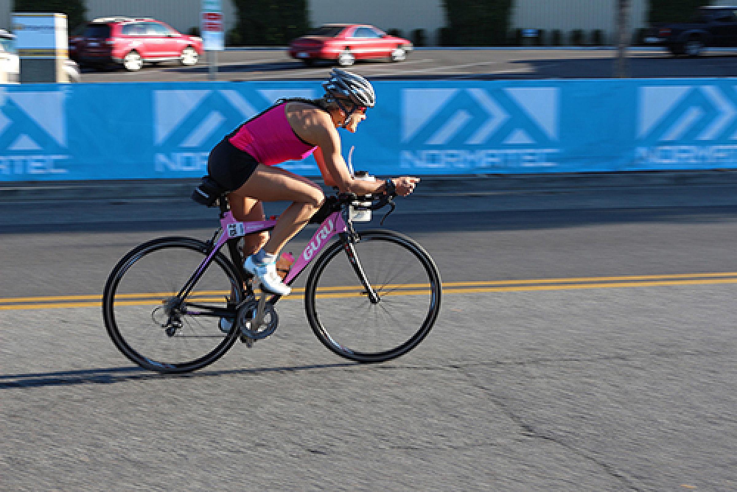 Lindsay Burt competes in biathalon