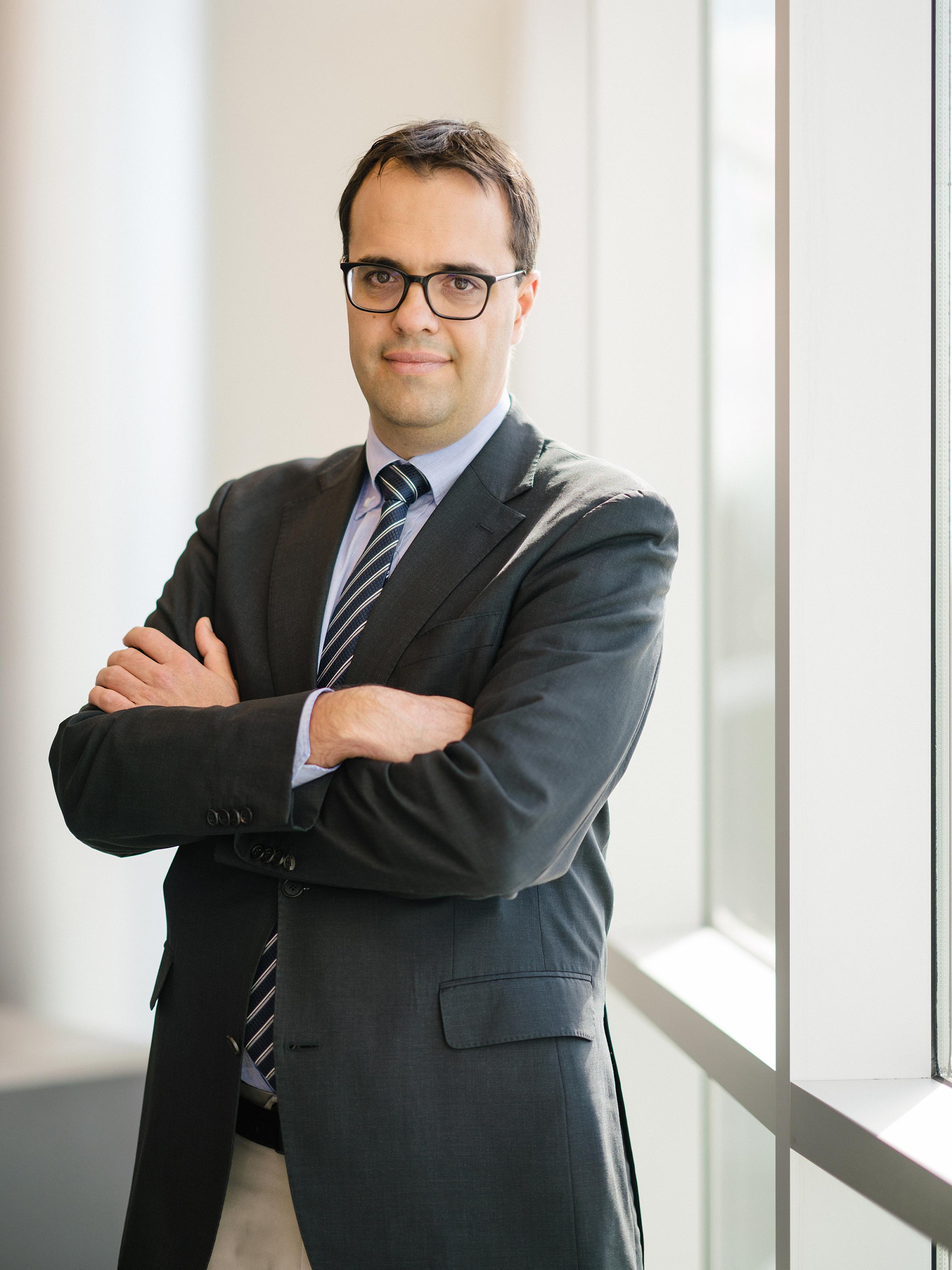Steffen Schmitz-Valckenberg, MD