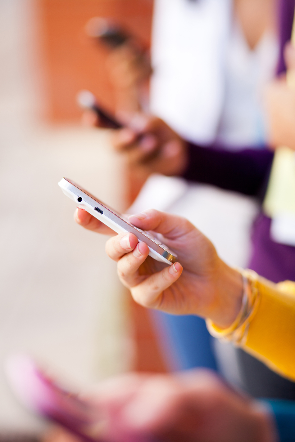 When Should Kids Have Cell Phones?
