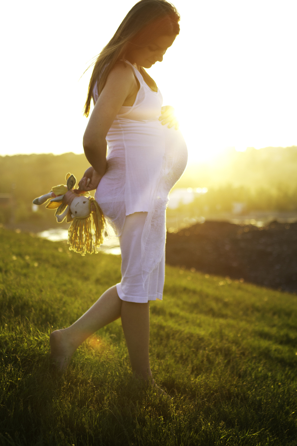 Beat the Summer Heat While You're Pregnant